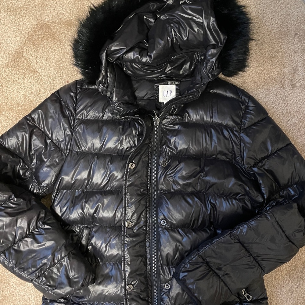 Gap black puffer jacket